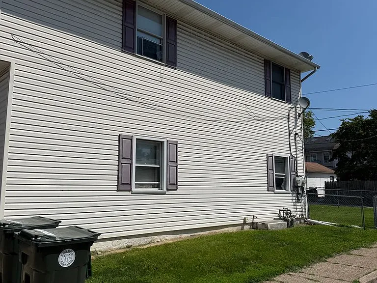802-804 Hawthorne Rd — Photo 2