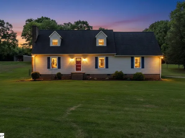 15 Hoedad Dr, Fountain Inn, SC 29644