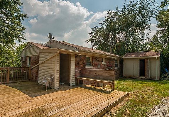 4th image of 185 Saint Phillip Dr