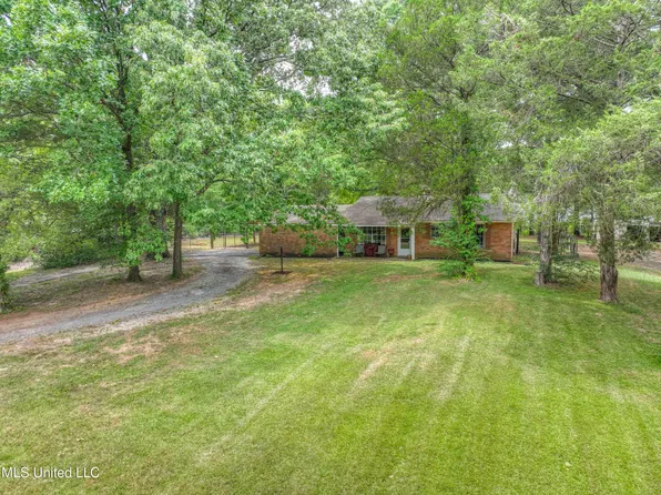 15 Crestfield Rd, Coldwater, MS 38618