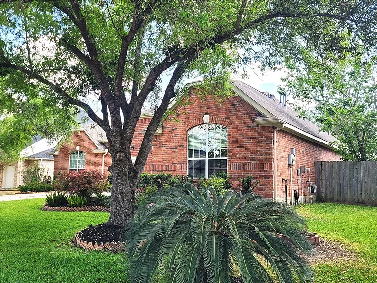 13804 Rose Bay Ct — Photo 2