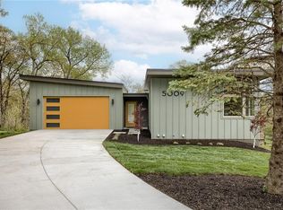 5009 NW Strathbury Ave, Riverside, MO 64150