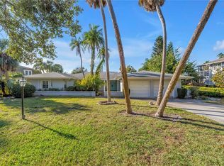 222 Harbor View Ln, Largo, FL 33770