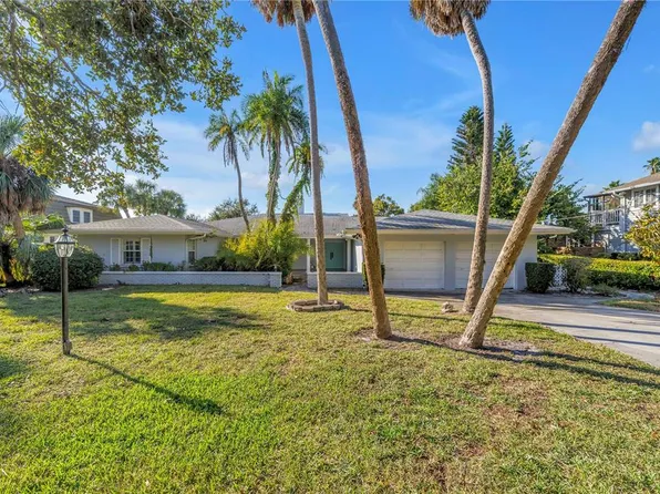 222 Harbor View Ln, Largo, FL 33770