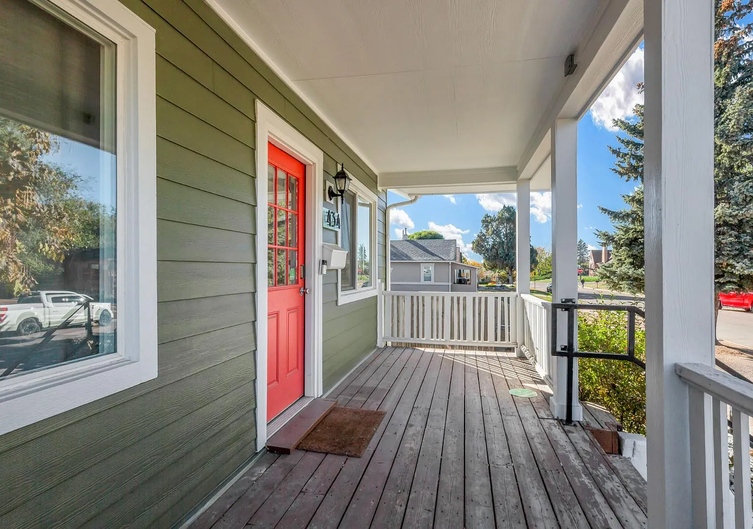 434 Meade St — Photo 2
