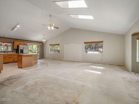 5th image of 198 Desert Rose Dr