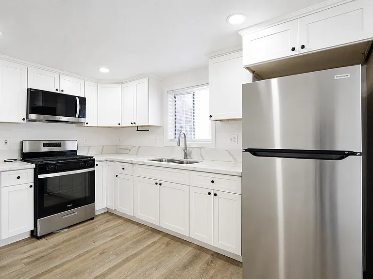 7752 Janet Ave — Photo 8