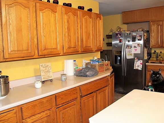 5th image of 515 Karen Ave