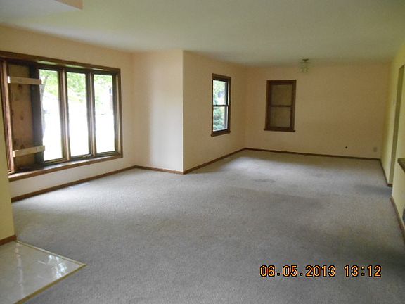 2nd image of 8131 S Sayre Ave