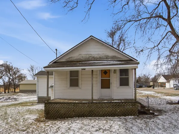 6525 NE Rising Sun Dr, Pleasant Hill, IA 50327