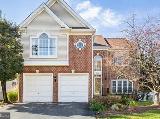 2550 Holly Manor Dr, Falls Church, VA 22043