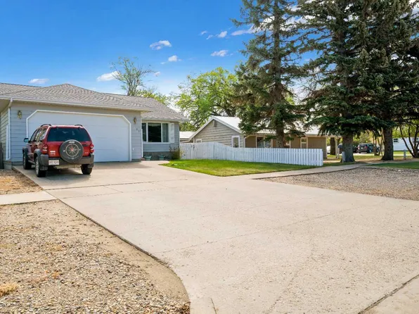 5205 55th St, Taber, AB T1G 1M6