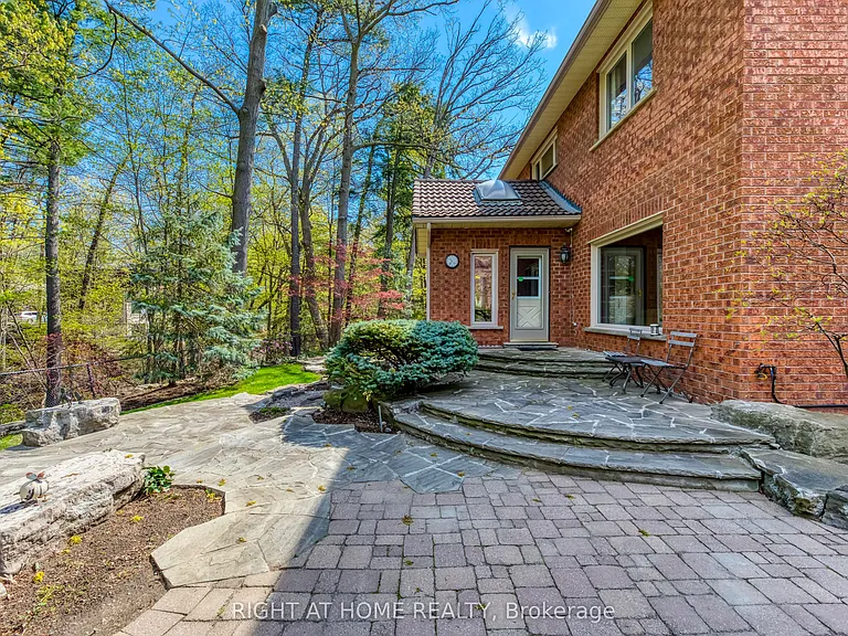 2175 Oneida Ct — Photo 36