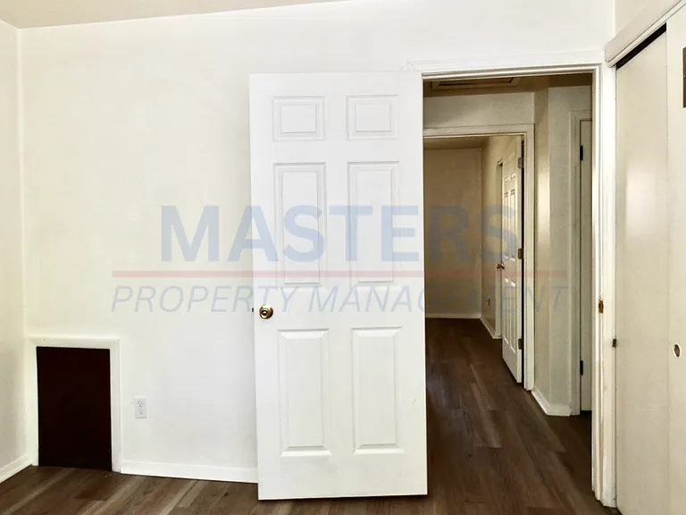 5765 Steffens Ave — Photo 13