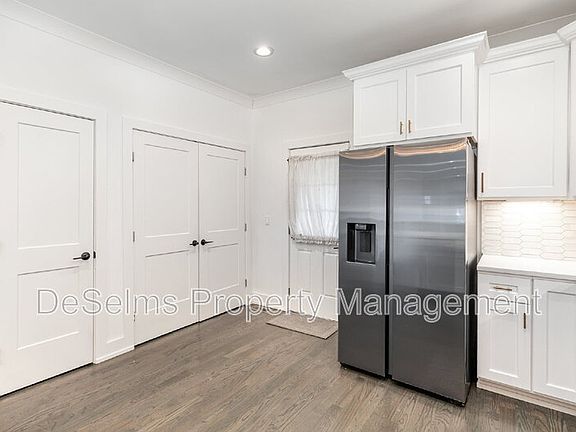 5th image of 4423A Providence Hts