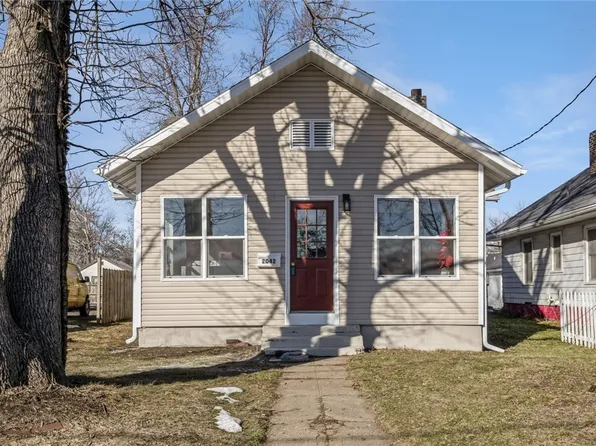 2042 E Walnut St, Des Moines, IA 50317