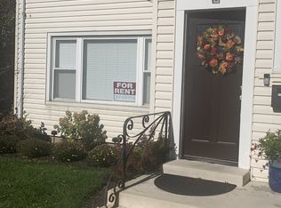 2116 Oakton St APT 1, Park Ridge, IL 60068