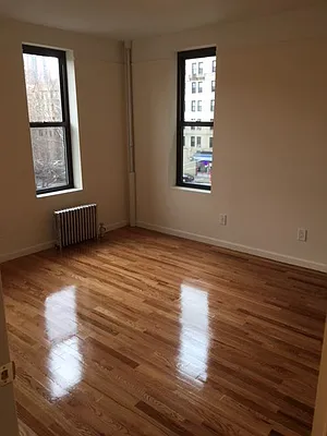 Rented by Roberto Guilbet, LREB | media 21