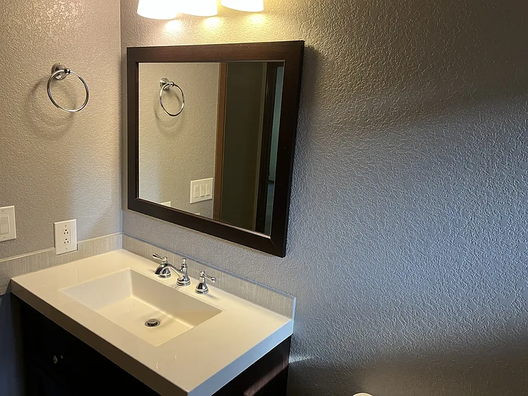 7410 Lazy South Ln NE — Photo 6