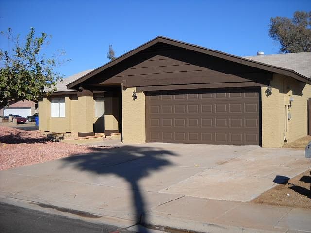 1st image of 745 N CHOLLA Street