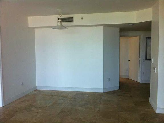 5th image of 6305 Indian Creek Dr APT 5E