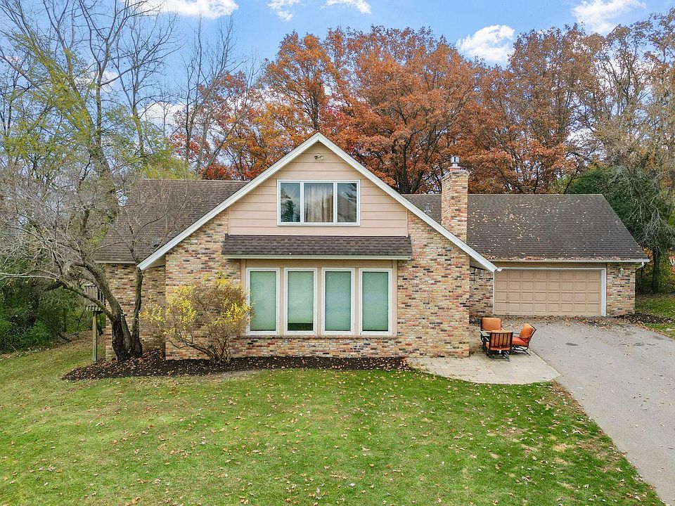 1st image of 71 Deer Hills Ct