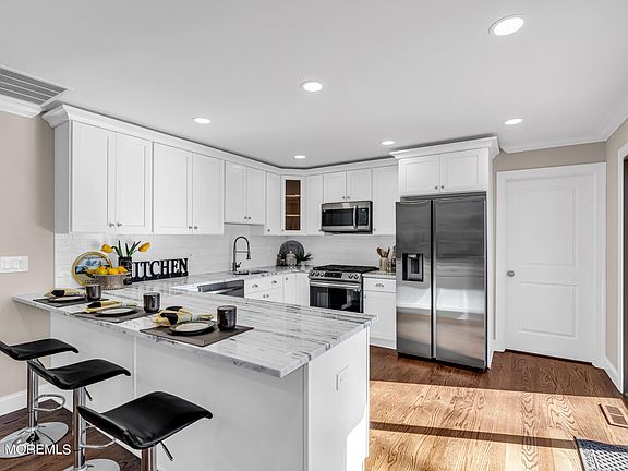 2nd image of 78 Garden Avenue