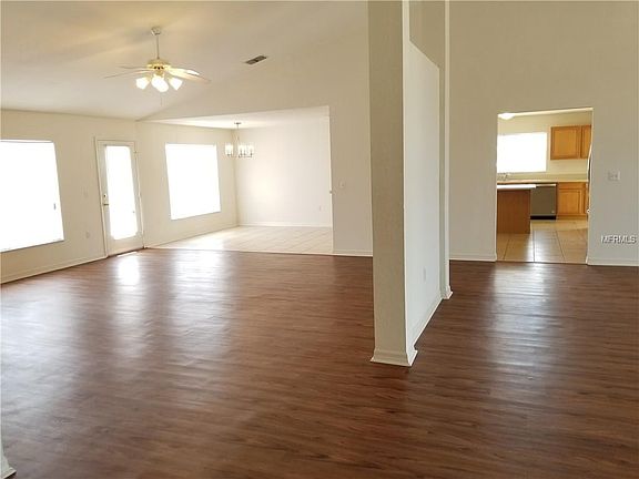 5th image of 6727 Ashbury Dr