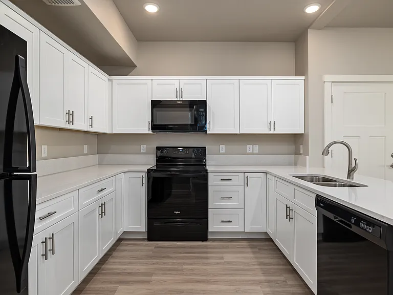 The Farmstead Apartments — Photo 22