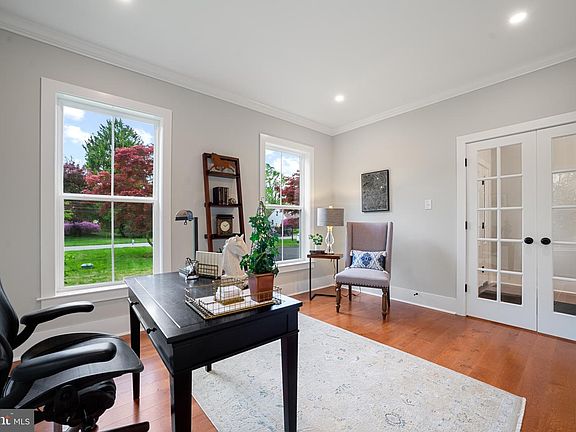 3rd image of 634 Highland Ave