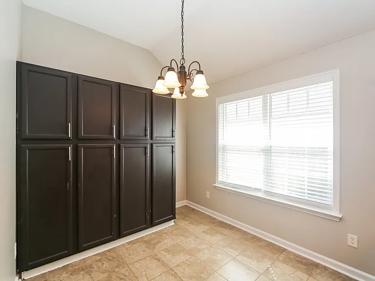 7333 Green Ash Dr — Photo 6