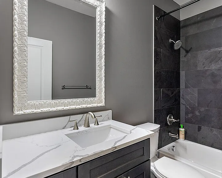 Lewis St — Photo 15