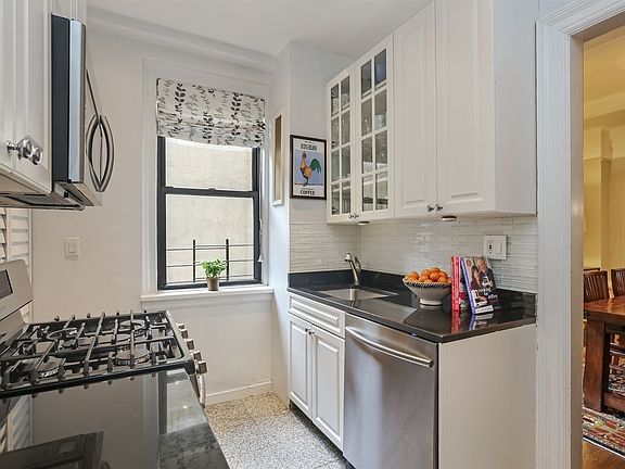 3rd image of 151 W 74th St APT 5A