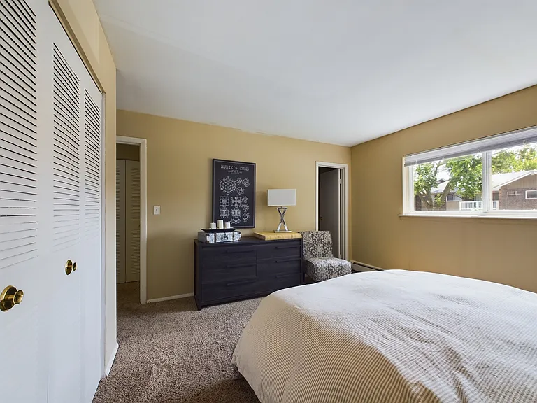Renaissance at Carol Stream — Photo 11