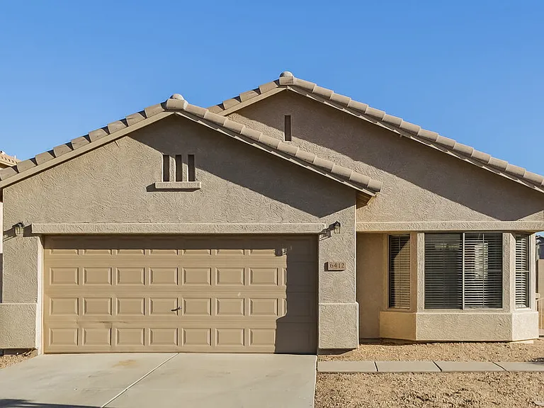 6412 W Hilton Ave — Photo 1