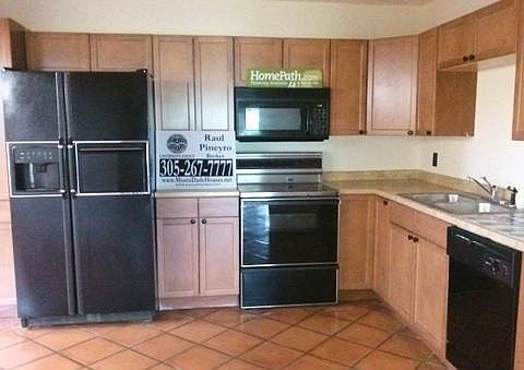 3rd image of 3566 Estepona Ave #B2-20