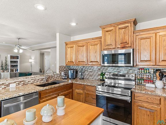 4th image of 2217 Enloe Dr