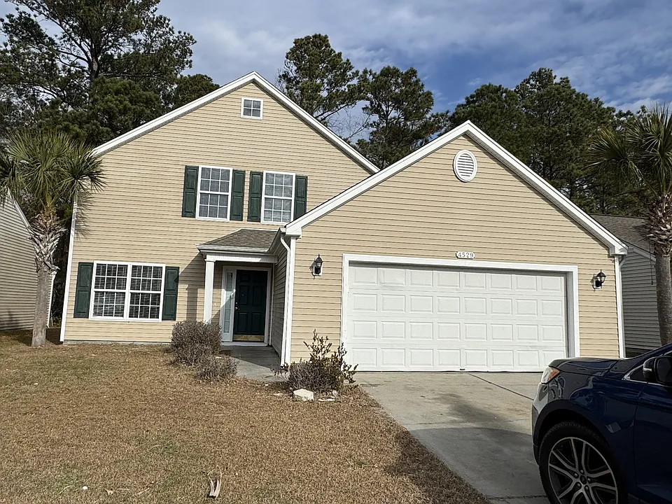 4529 Farm Lake Dr