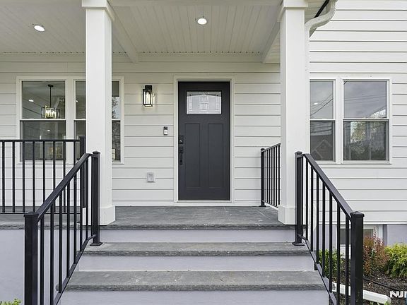 4th image of 20 Barnsdale Rd