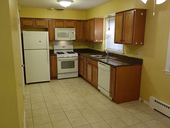 5th image of 7247 W Touhy Ave #1R