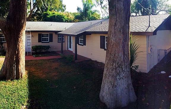 2nd image of 1274 E Lake Shore Blvd