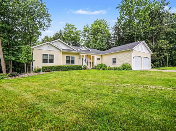1655 Glenwood Rd, Ludington, MI 49431