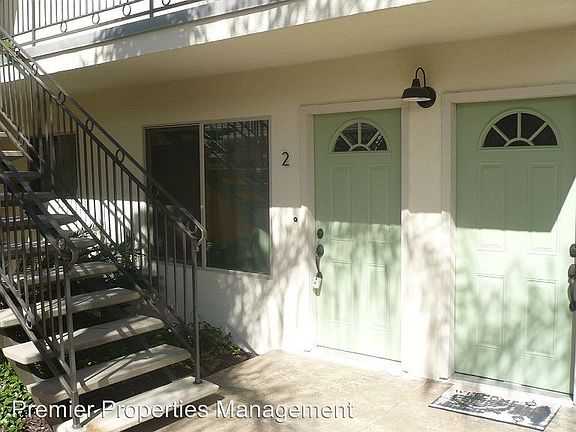 2nd image of 4631 Mississippi St Unit 2