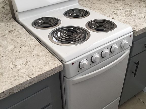2nd image of 348 Cerritos Ave APT 5