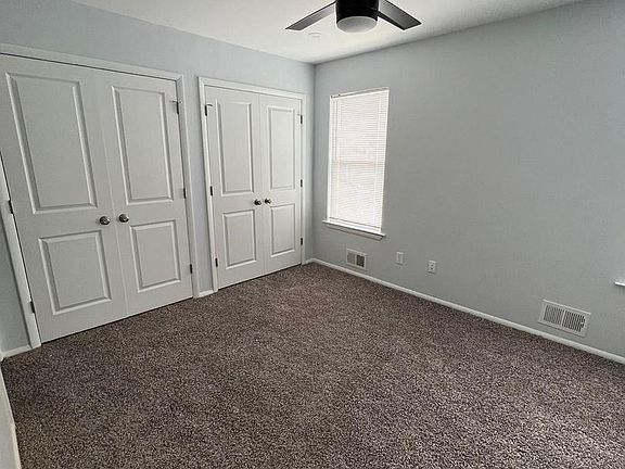 4th image of 255 Woodlake Manor Dr