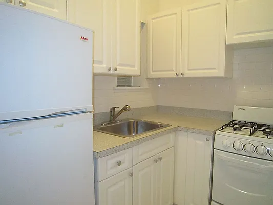 Rented by City Connections Realty | media 42