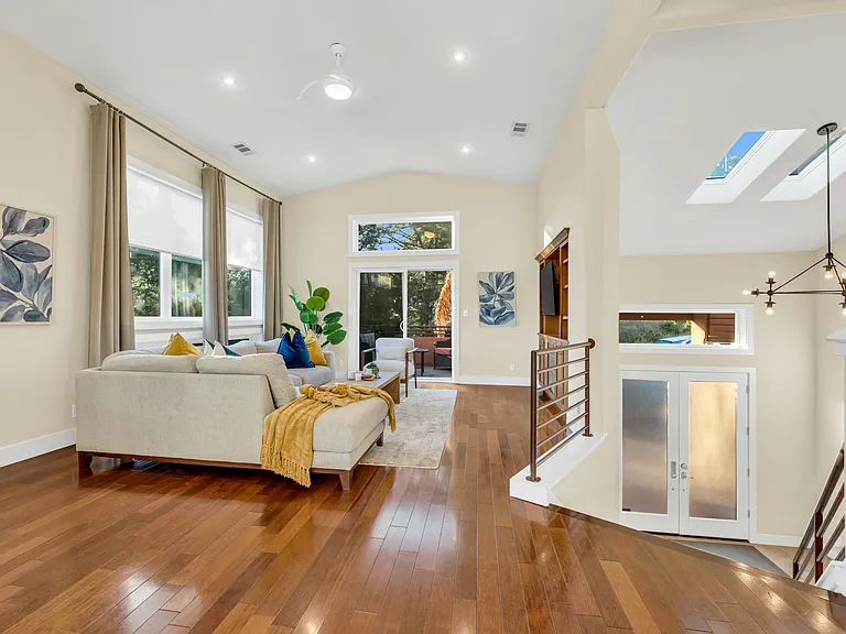 535 Santa Fe Ave — Photo 18