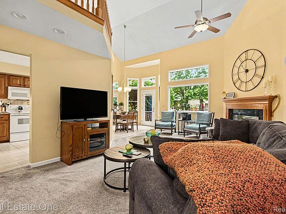 4th image of 4469 Firethorn Ct #16