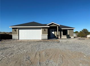 607 Washington Pl SW, Mattawa, WA 99349