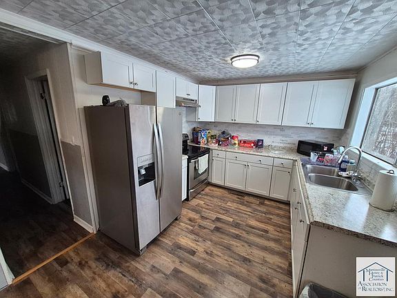 4th image of 341 George Martin Dr